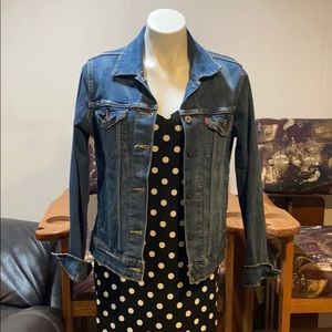 Levi’s jean jacket Large